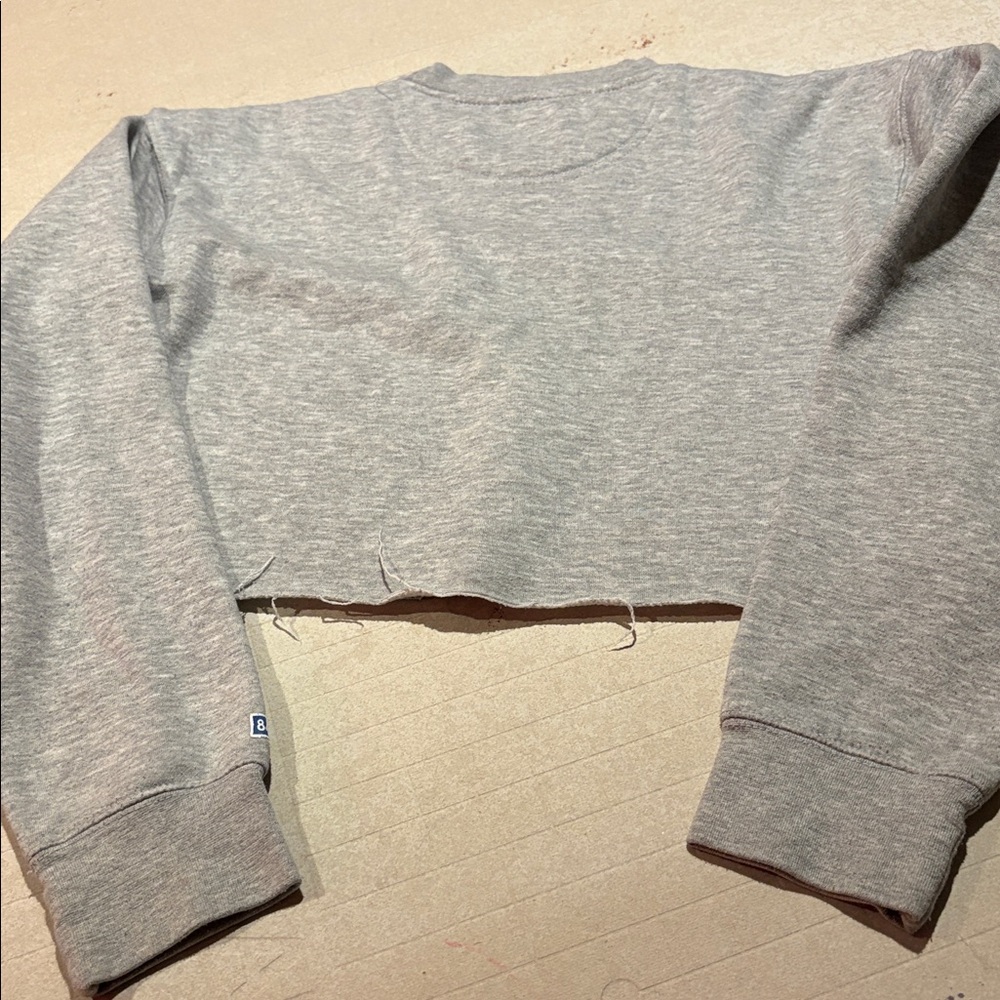 Cedar Point Crop Sweatshirt-Women’s SZ Small - Picture 6 of 6